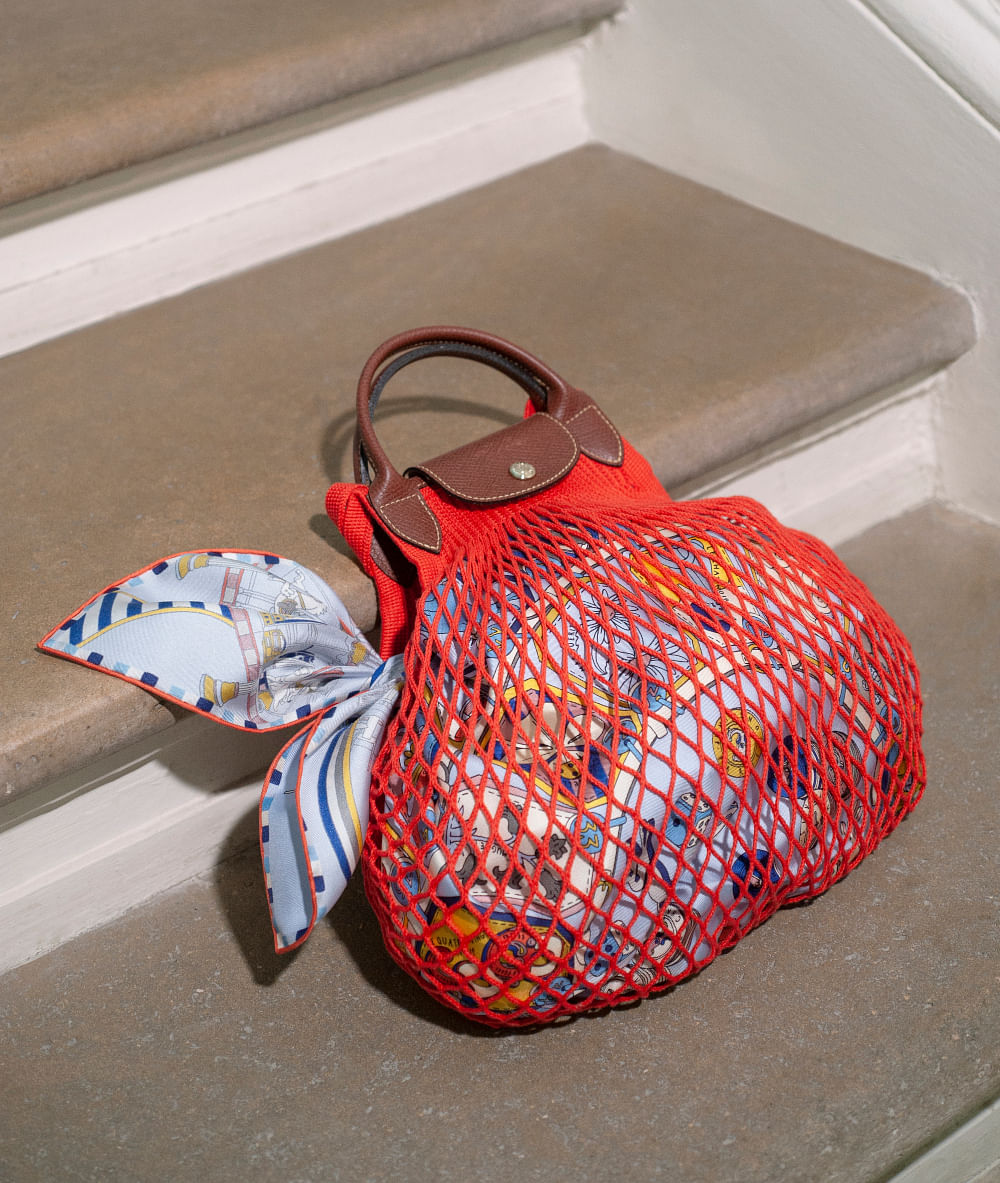 A Fishnet Bag Is The Perfect Companion For All Your Summer Adventures ...