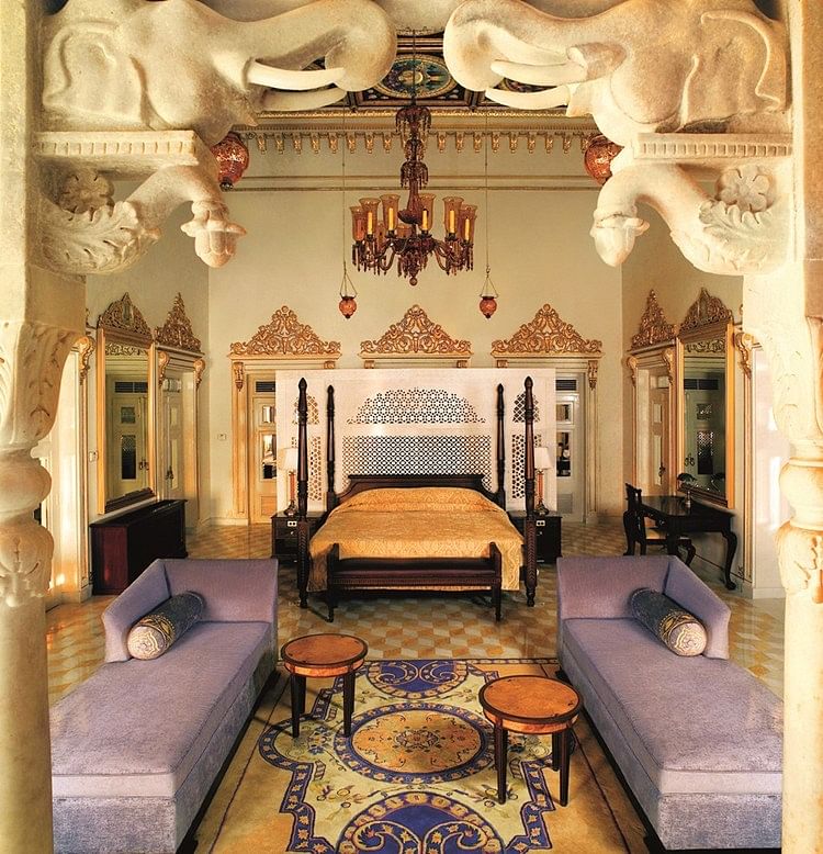 Have A Lavish Wedding And Honeymoon At The Taj Lake Palace In India 3