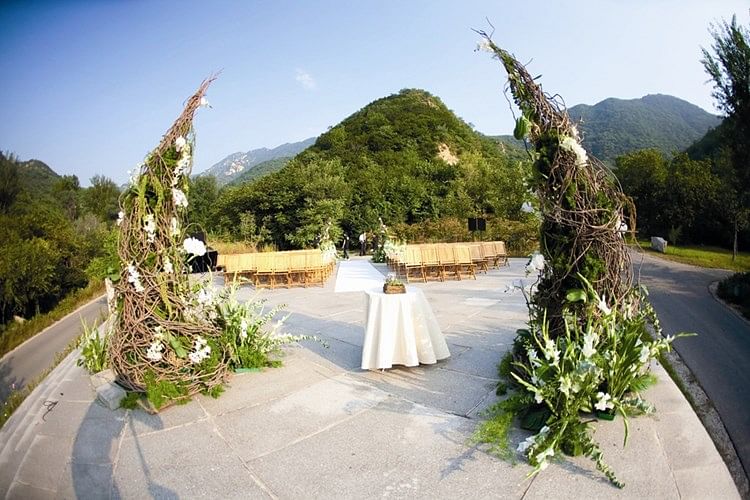 A Romantic Wedding At The Commune Of The Great Wall 4