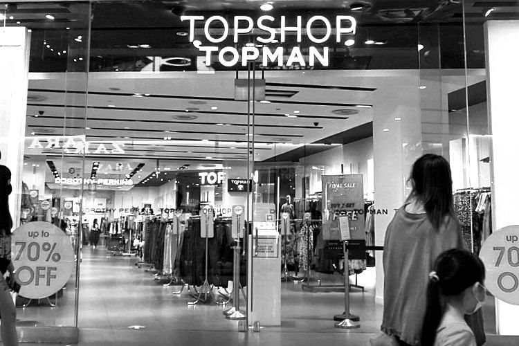 Malaysia closing topshop Retail Store